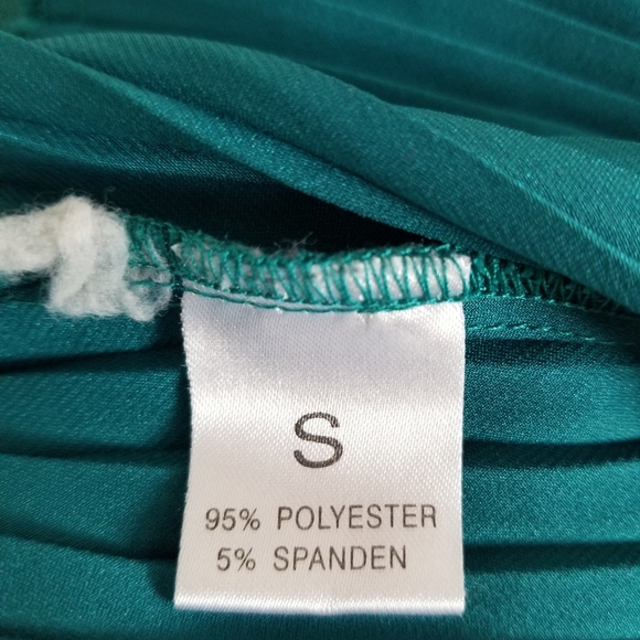 Kor@Kor Camisole Top with Embroidered Detail - Picture 4 of 4